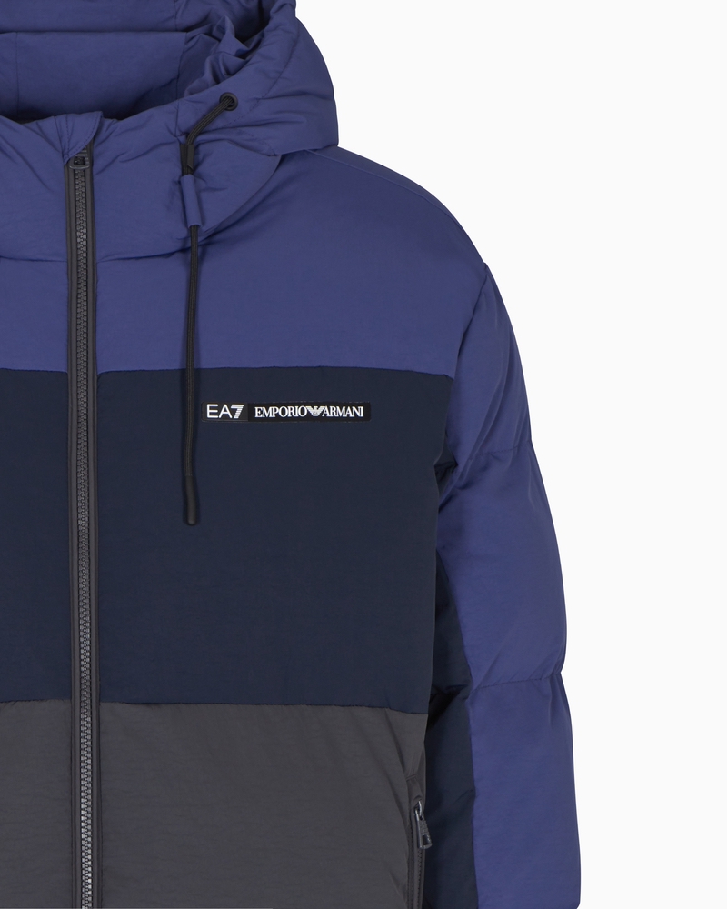 Geaca EA7 TRAIN ATHLETIC COLOUR BLOCK M PUFFY JACKET PA