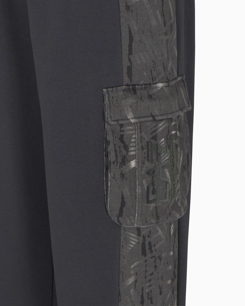 Pantaloni EA7 TRAIN GRAPHIC SERIES M PANTS CARGO CO INFILL
