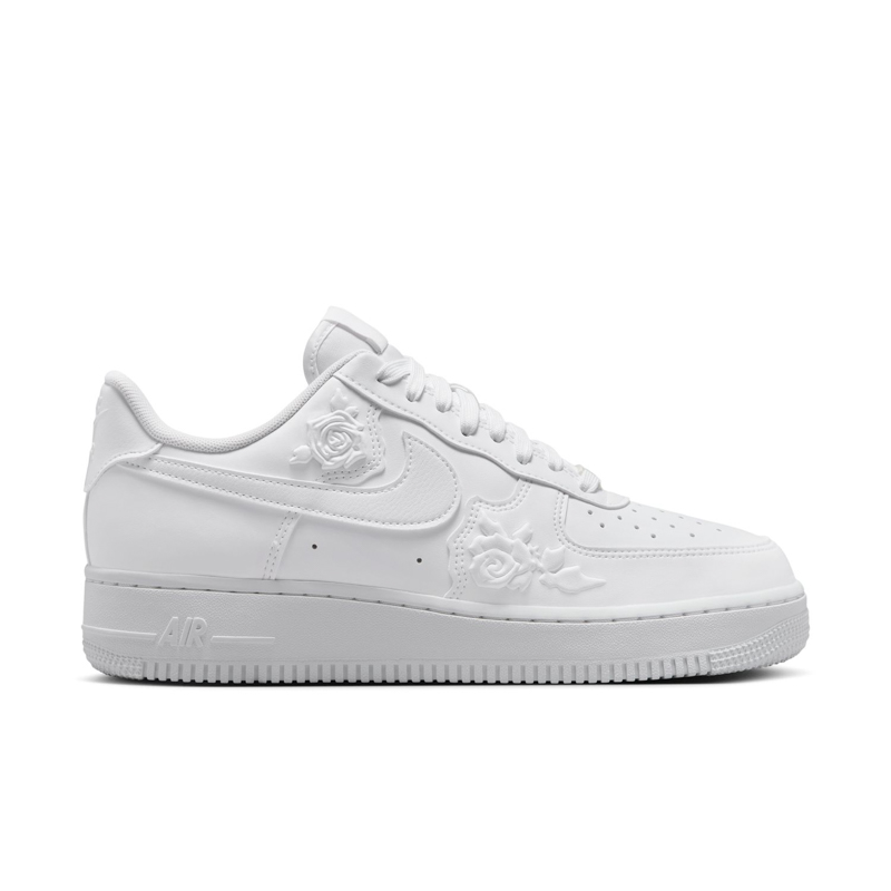 Pantofi sport Nike WMNS AIR FORCE 1 \'07 SE