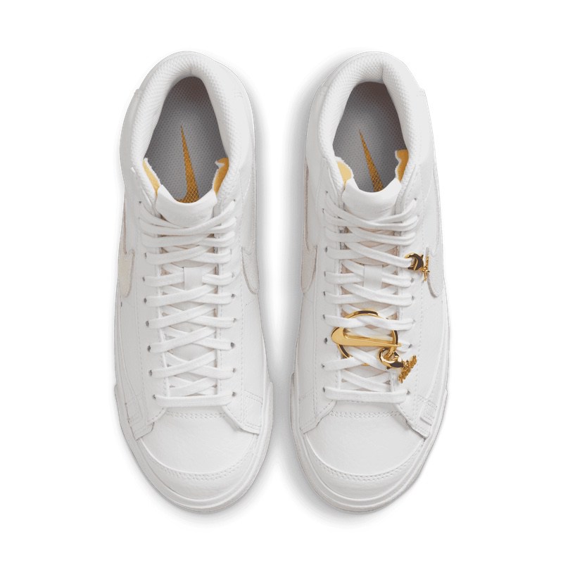 Poze Pantofi sport Nike WMNS BLAZER MID '77 AC various-brands.ro