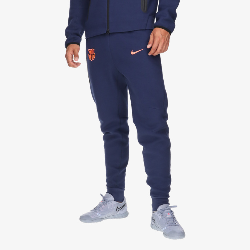 Pantaloni Nike FCB MNSW TECH FLC JGR PANT 3R Pantaloni Nike FCB MNSW TECH FLC JGR PANT 3R