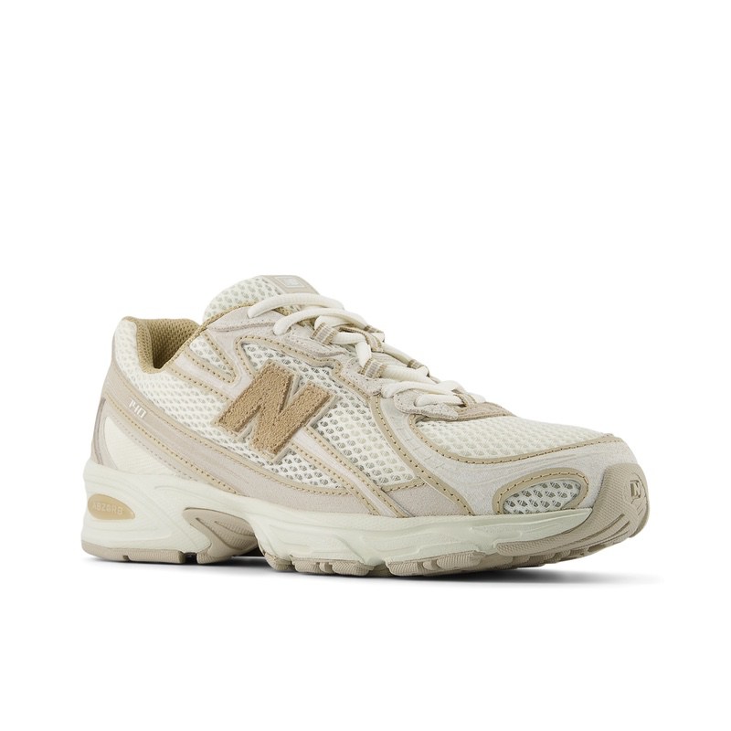 Pantofi sport New Balance 740