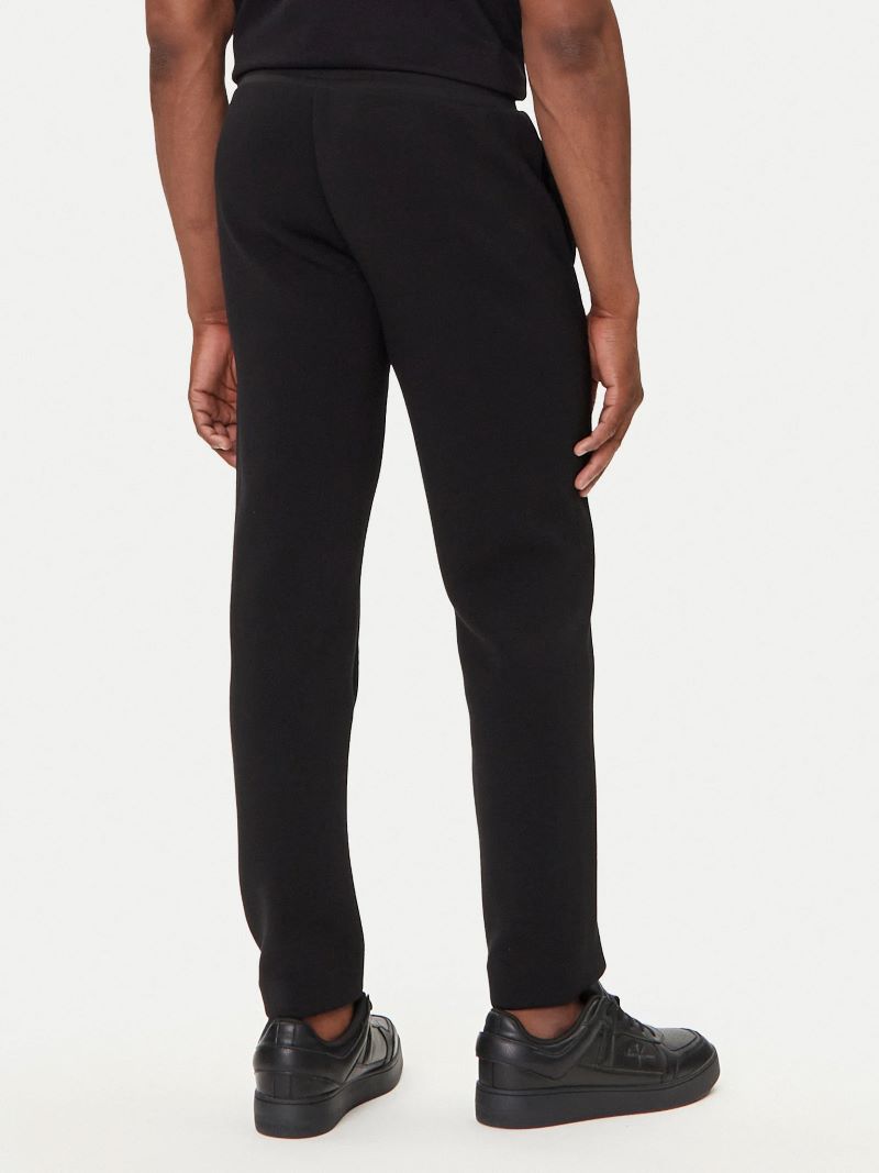 Aceasta este imaginea corespunzatoare acestui obiect