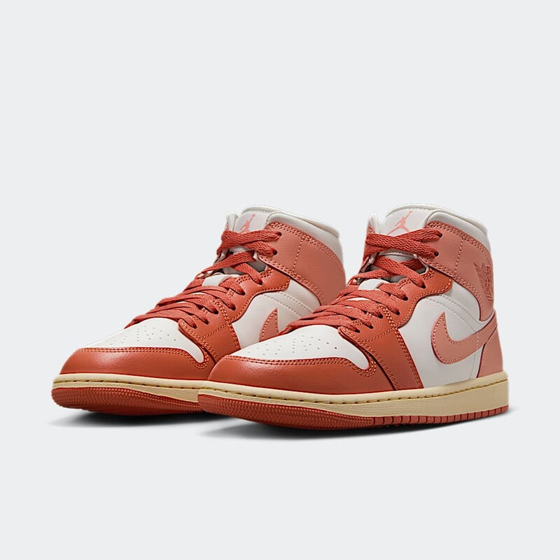 Pantofi sport Nike WMNS AIR JORDAN 1 MID - imagine 2