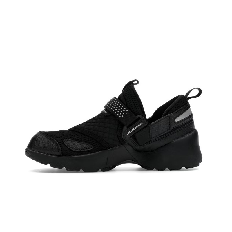 Pantofi sport Nike WMNS JORDAN TRUNNER LX — foto 2