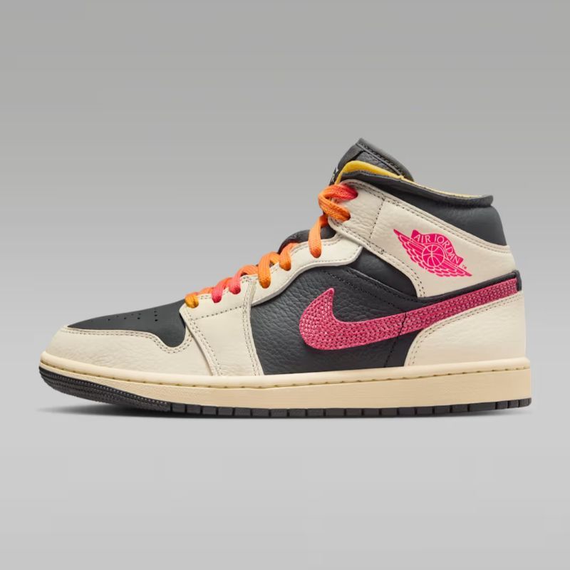 Pantofi sport Nike WMNS AIR JORDAN 1 MID SE EDG — foto 2