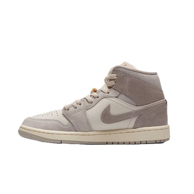 Pantofi sport Nike WMNS AIR JORDAN 1 MID SE V2 — foto 2