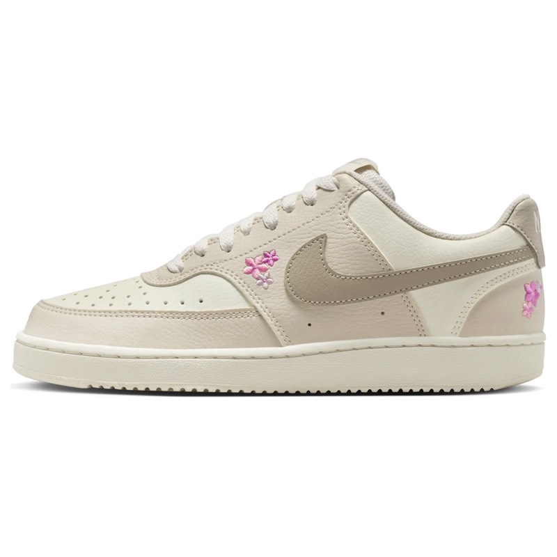 Pantofi sport Nike WMNS COURT VISION LO SE